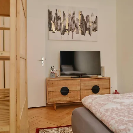 Stilvolles Im Zuercher Trendquartier Цюрих